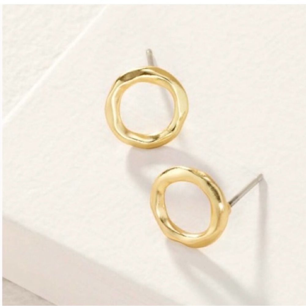 Stella & Dot essential hammered convertible hoops - Picture 3 of 3